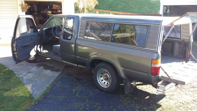 89 Toyota pickup xcab, 6 cyl automatic - well maintained 1989 Toyota Other