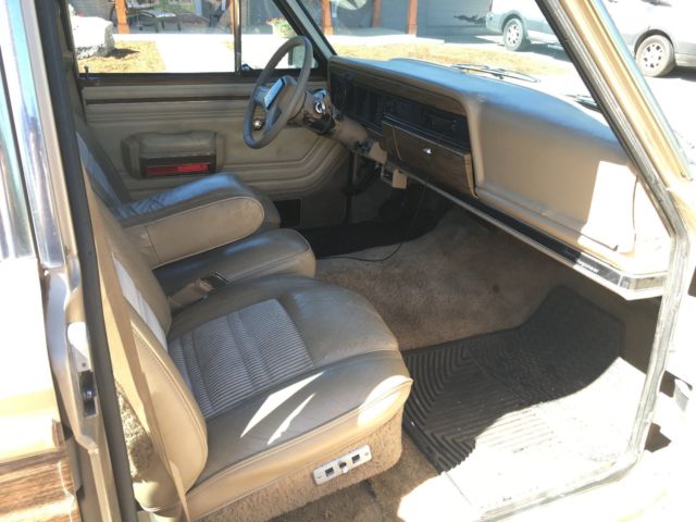 1989 Jeep Wagoneer - photo 4