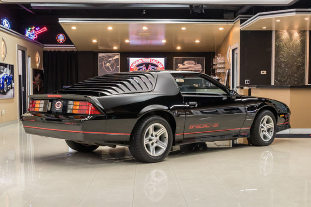 1990 Chevrolet Camaro IROC Z28 - photo 11