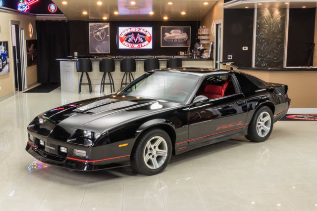 1990 Chevrolet Camaro IROC Z28 - photo 5