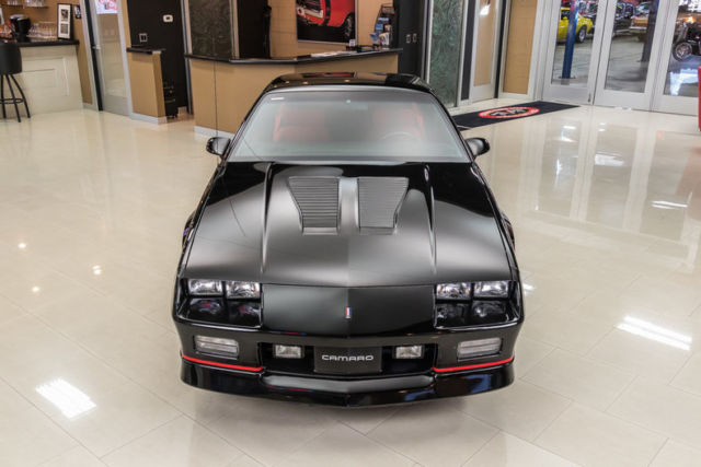 1990 Chevrolet Camaro IROC Z28 - photo 7