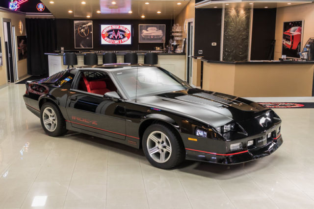 1990 Chevrolet Camaro IROC Z28 - photo 9