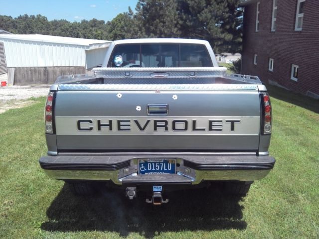 1990 Chevrolet C/K Pickup 1500 - photo 4