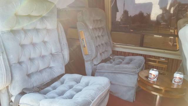 1990 Ford Club Wagon - photo 11