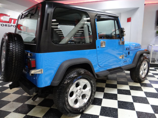 1990 Jeep Wrangler Islander Sport Utility 2-Door - photo 4