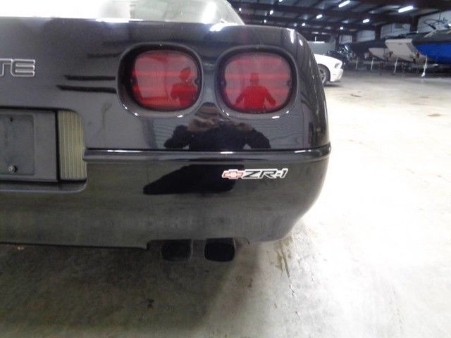 1991 Chevrolet Corvette Base Hatchback 2-Door - photo 9