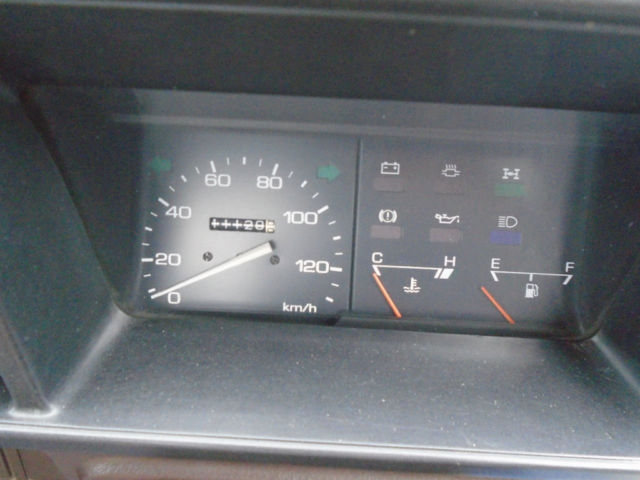 1991 Daihatsu Hijet Rt Hand Dr. Only 11000 KM -  4 sp Manual - photo 10