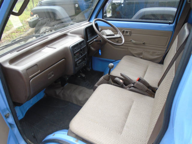 1991 Daihatsu Hijet Rt Hand Dr. Only 11000 KM -  4 sp Manual - photo 6
