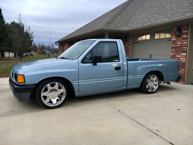 91 Isuzu Pup - Survivor - Lowered on Escalade Wheels Mini Truck 1991 Isuzu Pickup
