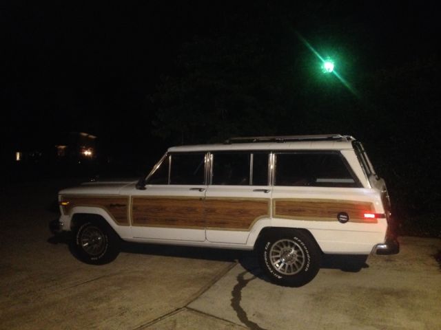 1991 Jeep Wagoneer - photo 2