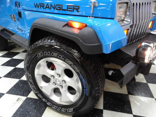 1990 Jeep Wrangler 2dr Islander - photo 3