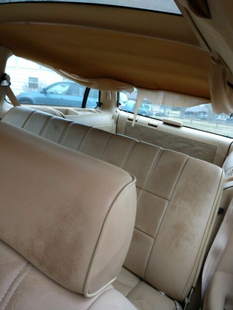 1991 Oldsmobile Custom Cruiser - photo 3