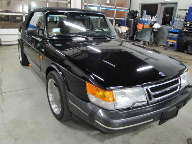 91 SAAB 900 Turbo CONERTIBLE AUTO ,EXEL COND,GARAGED ,,NEW TOP,RUNS GREAT 1991 Saab 900 TURBO CONVT