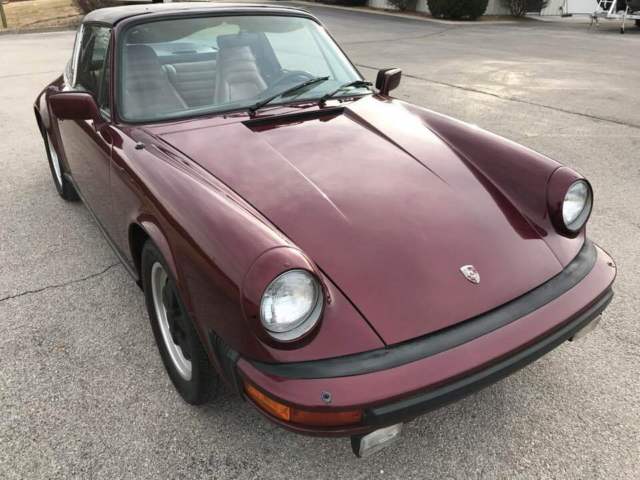 911 SC TARGA. LEATHER, FIVE SPEED, POWER WINDOWS, FACTORY AIR CONDITIONING 1983 Porsche 911 911 SC TARGA