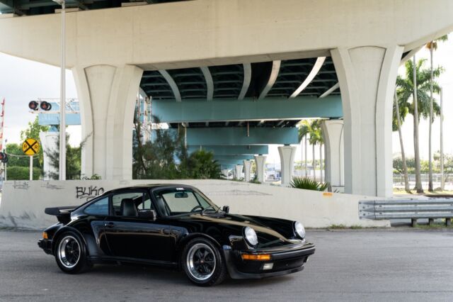911 TURBO 930 WITH ONLY 43,500 MILES CALIFORNIA / FLORIDA BLACK ON BLACK 1987 Porsche 911 Turbo 911 /930 wide body