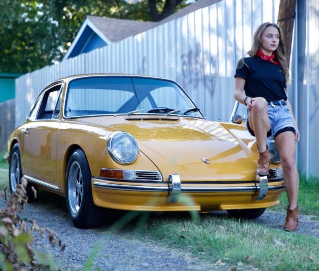 912 911 Bahama Yellow Outlaw custom light weight race 356 rare vintage 1966 Porsche 912