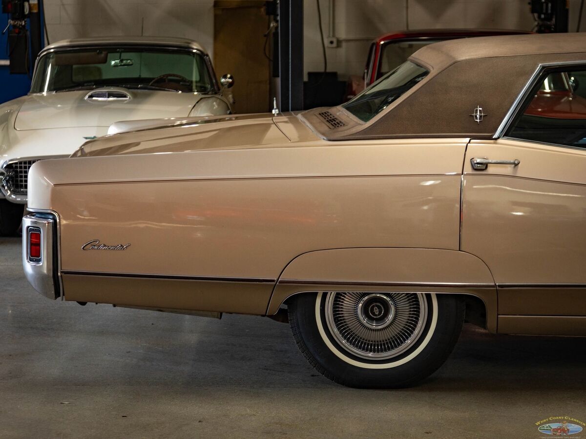 1970 Lincoln Continental 460 V8 4 Door Sedan - photo 2