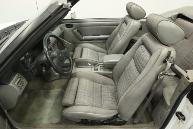 1988 Ford Mustang GT Convertible 2-Door - photo 4