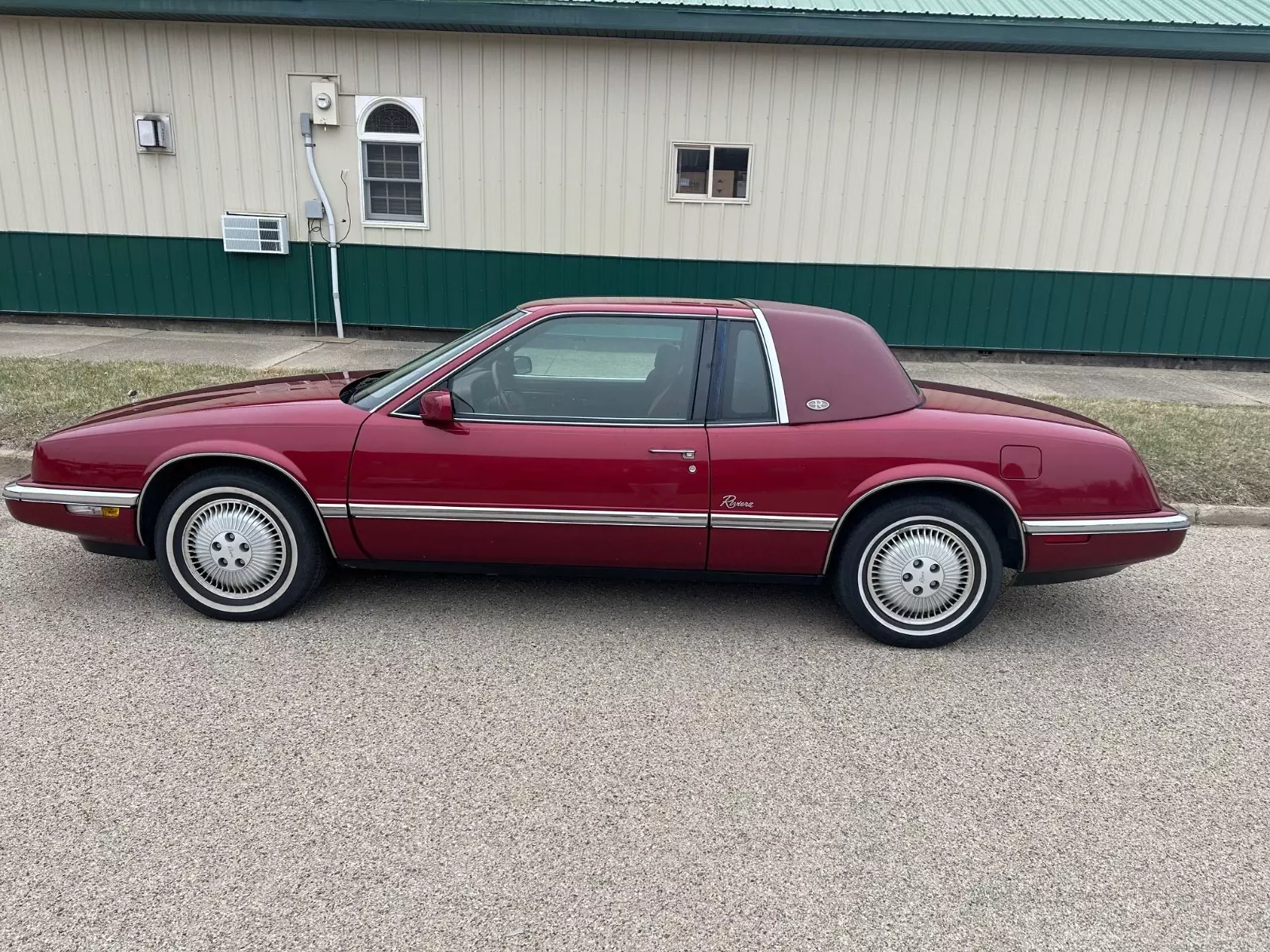 1992 Buick Riviera - photo 2