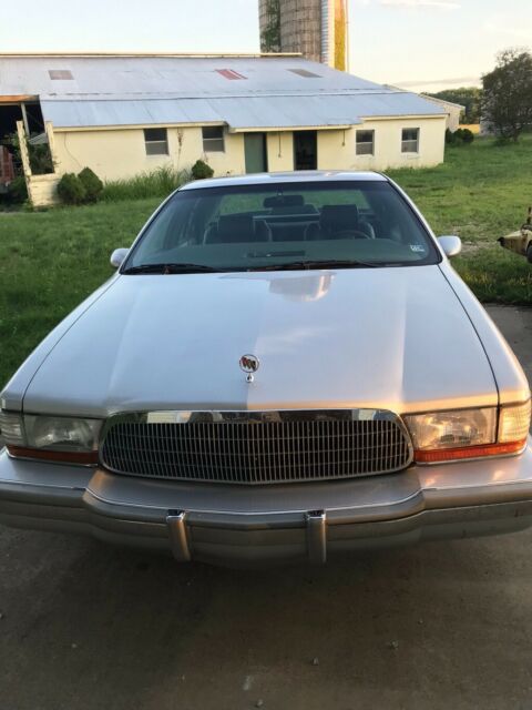 1992 Buick Limited Roadmaster - photo 2