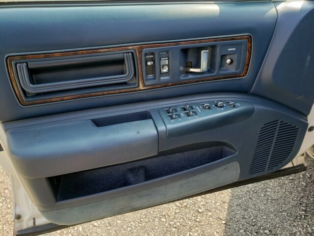 1992 Buick Roadmaster - photo 12
