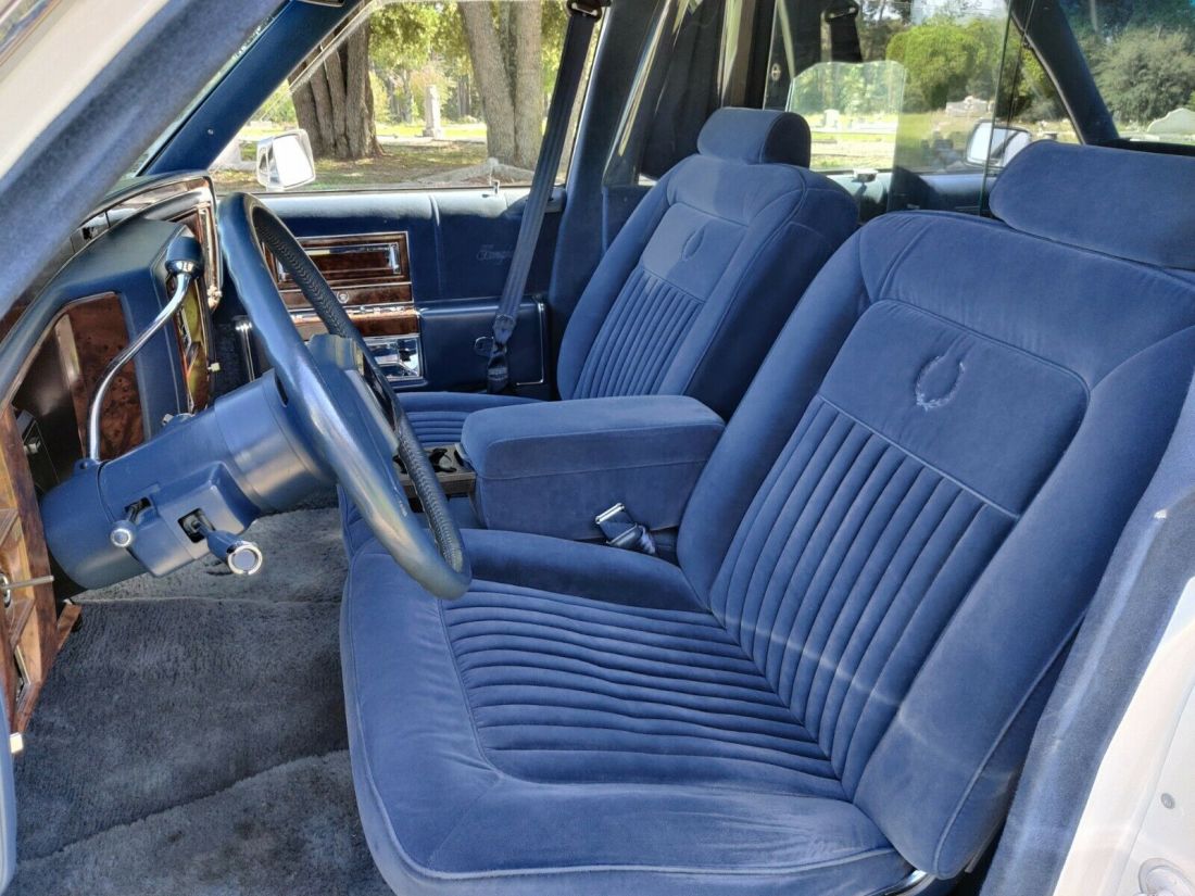 1992 Cadillac Fleetwood - photo 13