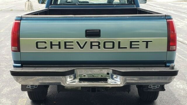 1992 Chevrolet C/K Pickup 2500 - photo 3