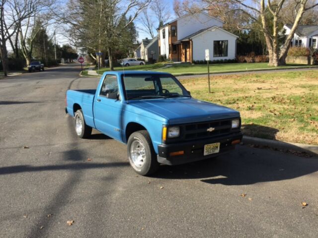 92 Chevy S10 5 Speed Man. Original owner. Many replaced parts. Runs like new. 1992 Chevrolet S-10