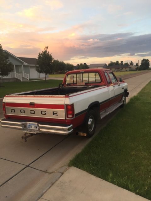 1992 Dodge Ram 2500 - photo 10