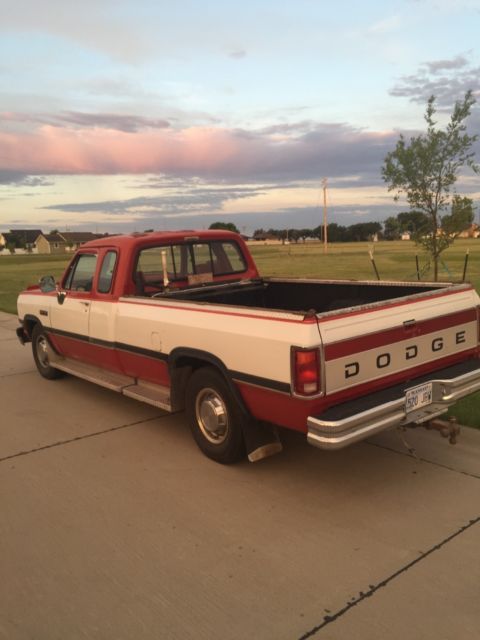 1992 Dodge Ram 2500 - photo 9