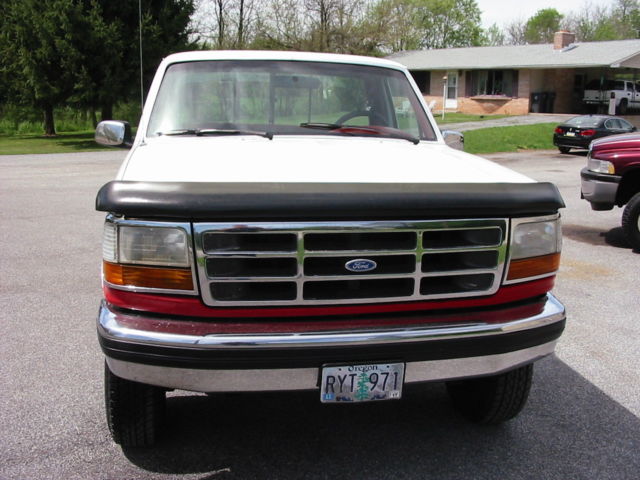 1992 Ford F-250 XLT Standard Cab Pickup 2-Door - photo 6
