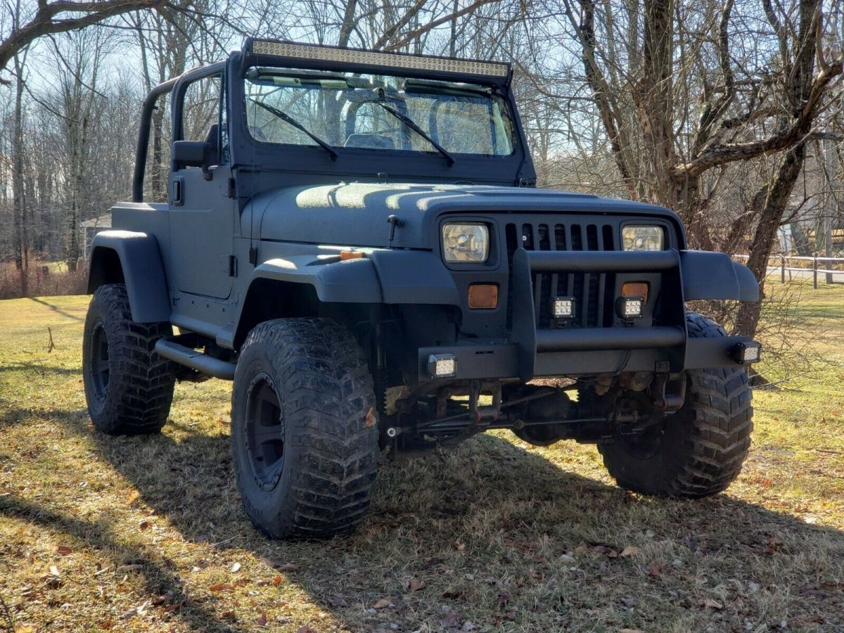 92 Jeep Wrangler Sport 4.0L 5 Speed Lifted LED Lights Clean! 1992 Jeep Wrangler Sport