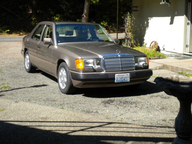 1992 Mercedes-Benz E-Class