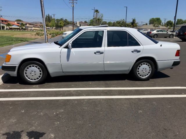 1992 Mercedes-Benz E-Class - photo 2