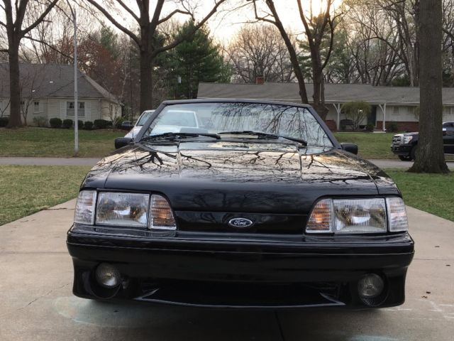 1992 Ford Mustang GT - photo 3