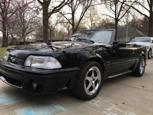1992 Ford Mustang GT - photo 4