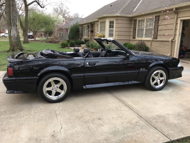 1992 Ford Mustang GT - photo 7