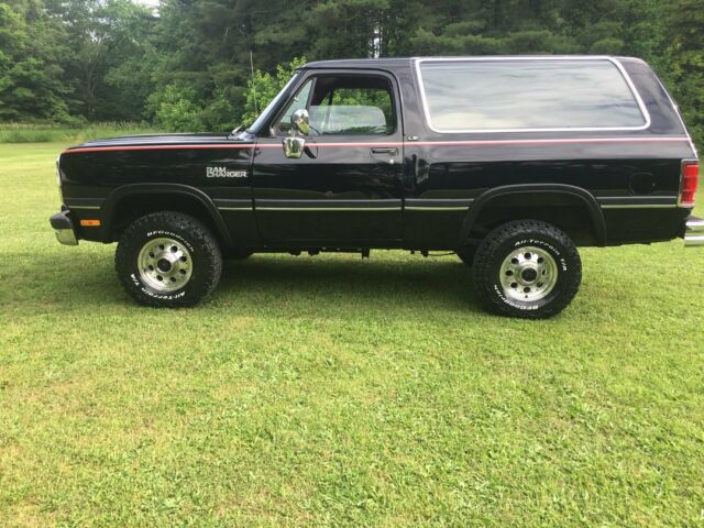 1992 Dodge Ramcharger LE - photo 4