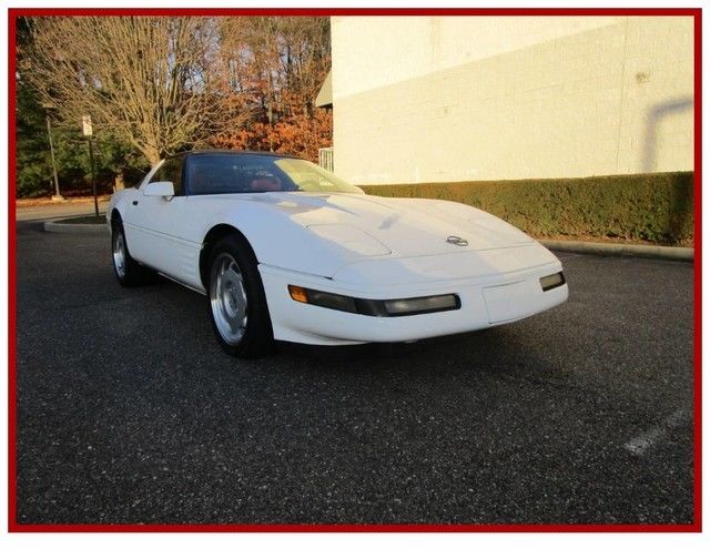 92 Vette White 4 Brand New Tires Clean Car Fax Glass Top 1992 Chevrolet Corvette Base Hatchback 2-Door