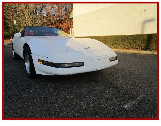 1992 Chevrolet Corvette Base Hatchback 2-Door - photo 3