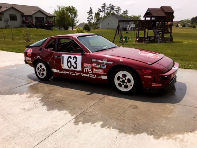 924 Porsche former SCCA trainer car Chumpcar race car 1979 Porsche 924