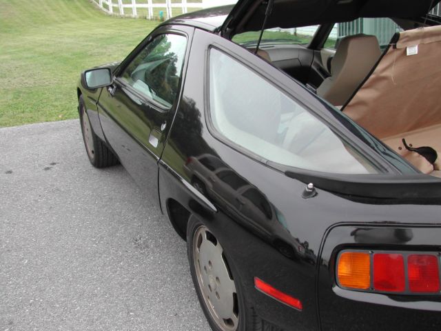 1983 Porsche 928 928S - photo 12