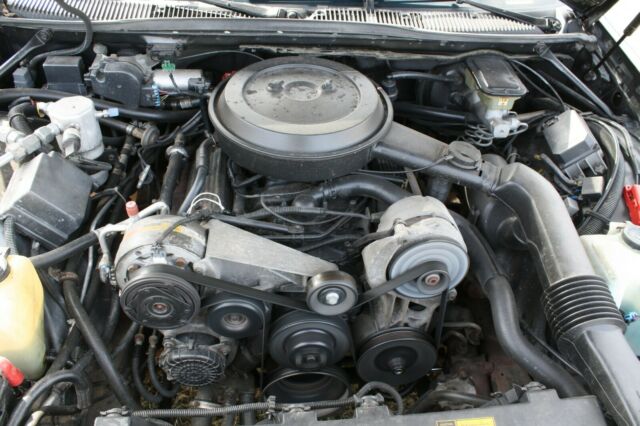1993 Cadillac Fleetwood 78K Black Limo Hightop Presidental - photo 10