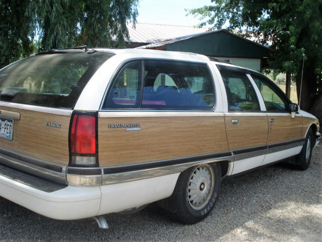 1993 Buick Roadmaster Estate - photo 2
