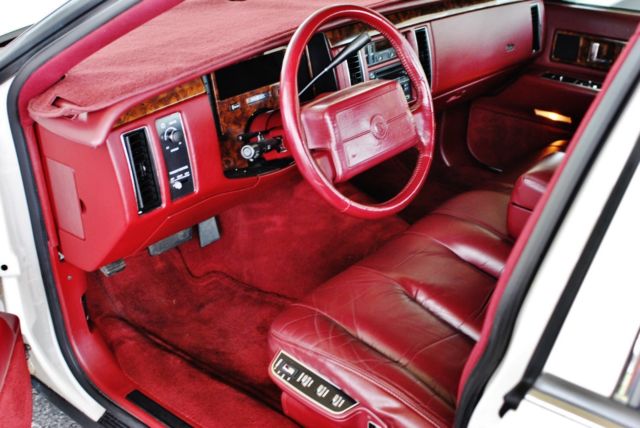 1993 Cadillac Fleetwood only 56k Miles Immaculate Condition - photo 5