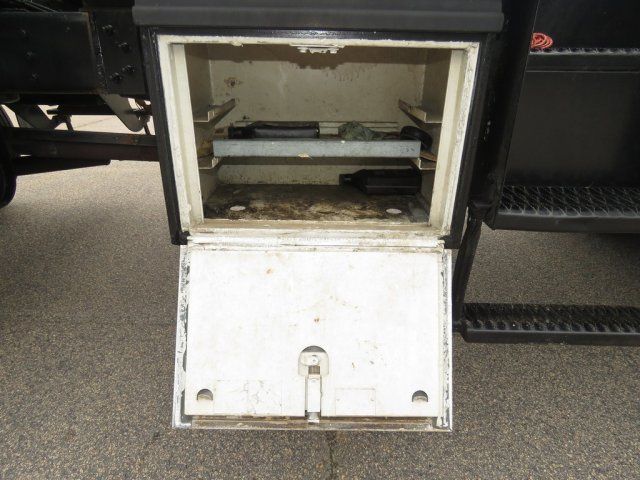 1993 Ford 7000 - photo 6