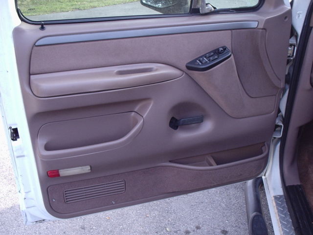 1993 Ford Bronco XLT - photo 11