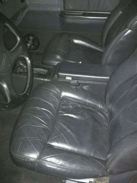 1993 GMC Typhoon - photo 6