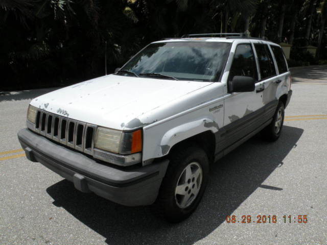 93 Jeep Grand Cherokee Laredo 4x4 1993 Jeep Grand Cherokee