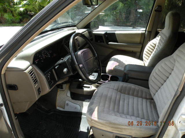 1993 Jeep Grand Cherokee - photo 10